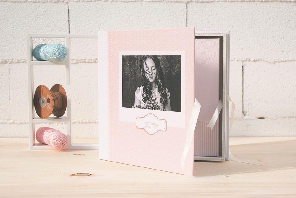 Caja de Madera con Lazo Personalizada Completa