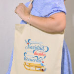 modelo con tote bag